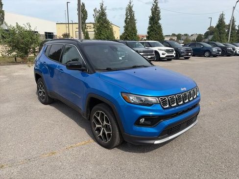 Used 2025 Jeep Compass Limited AWD/4WD image 8