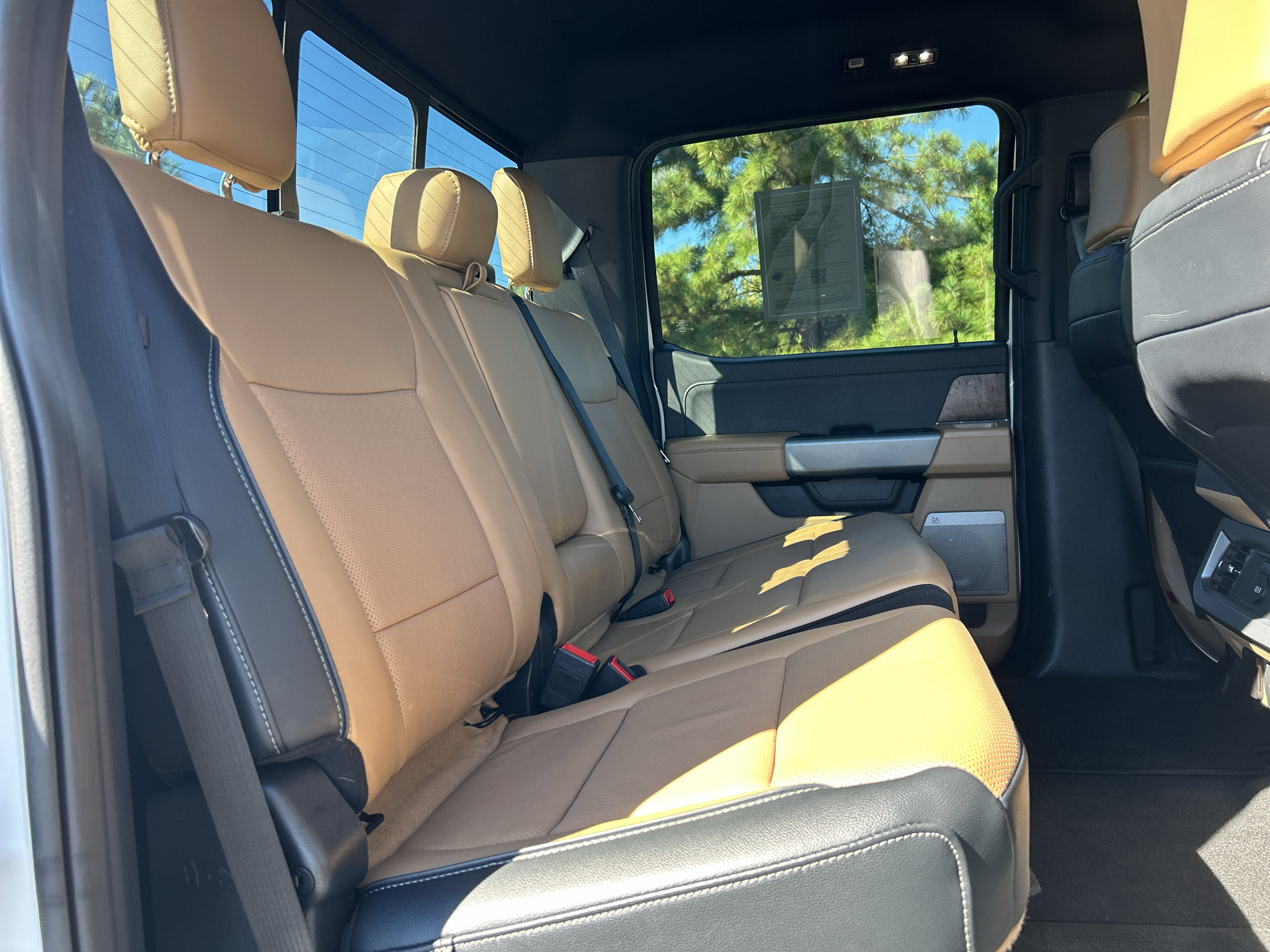 Used 2024 Ford F250 Lariat w/ Sport Appearance Package AWD/4WD image 11
