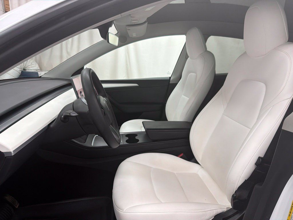 Used 2022 Tesla Model Y Long Range AWD/4WD image 13