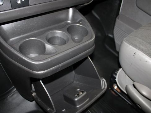 Used 2019 Chevrolet Express 2500 w/ Driver Convenience Package image 25