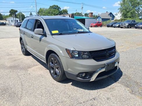Used 2019 Dodge Journey Crossroad AWD/4WD image 3