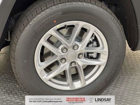 New 2026 Jeep Grand Cherokee L Laredo AWD/4WD image 11