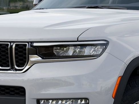 New 2025 Jeep Grand Cherokee L Limited w/ Luxury Tech Group II AWD/4WD image 10