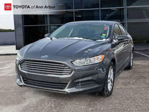 Used 2016 Ford Fusion SE image 6
