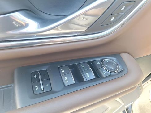 Used 2024 Chevrolet Tahoe High Country image 18