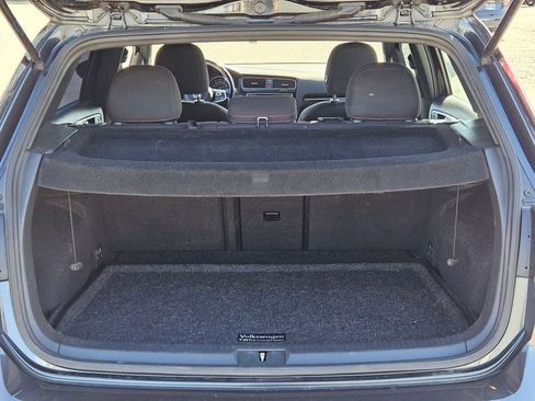 Used 2017 Volkswagen Golf 4-Door FWD image 21