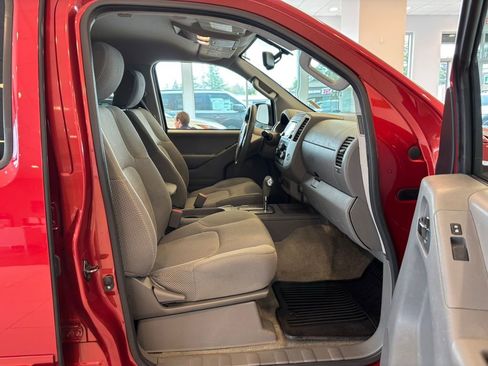 Used 2016 Nissan Frontier SV AWD/4WD image 23