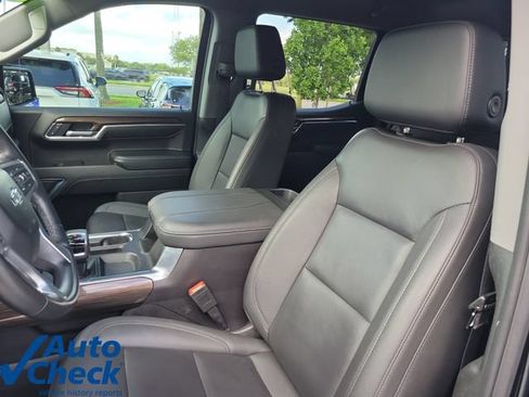 Used 2024 Chevrolet Silverado 1500 LT Trail Boss w/ Convenience Package II AWD/4WD image 22