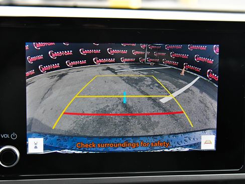 Used 2025 Toyota Camry LE image 18