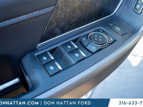 Used 2024 Ford F250 XLT w/ XLT Premium Package image 17