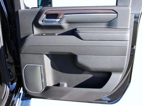 New 2026 GMC Sierra 3500 SLT AWD/4WD image 24