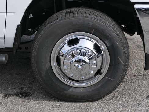 New 2026 RAM 3500 Tradesman AWD/4WD image 26