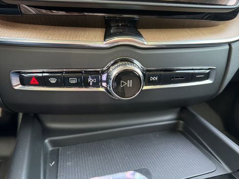 New 2026 Volvo XC60 T8 Plus w/ Protection Package Premier image 35