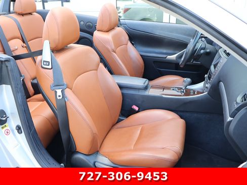 Used 2012 Lexus IS 250C w/ Luxury Pkg RWD image 19