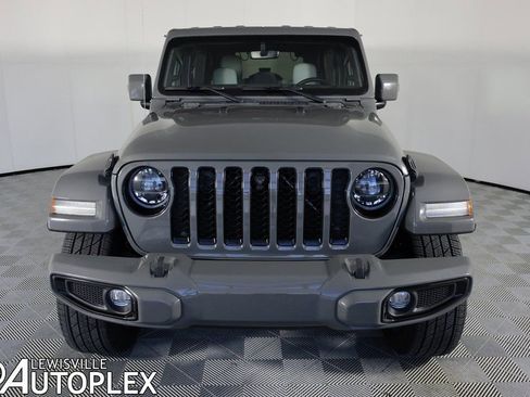 Used 2022 Jeep Wrangler Unlimited Sahara image 2