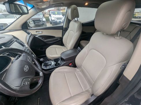 Used 2017 Hyundai Santa Fe Sport FWD image 8