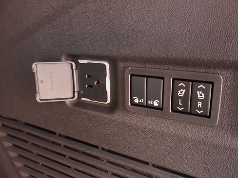 New 2026 Chevrolet Suburban RST w/ Advanced Technology Package image 29