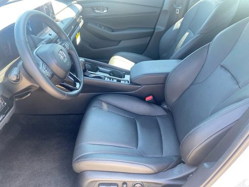 Used 2025 Honda Accord Sport image 34