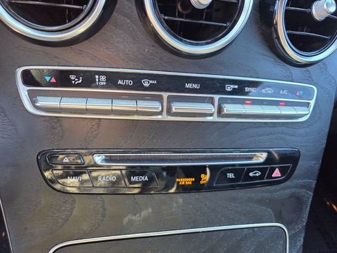 Used 2019 Mercedes-Benz GLC 300 GLC 300 image 28