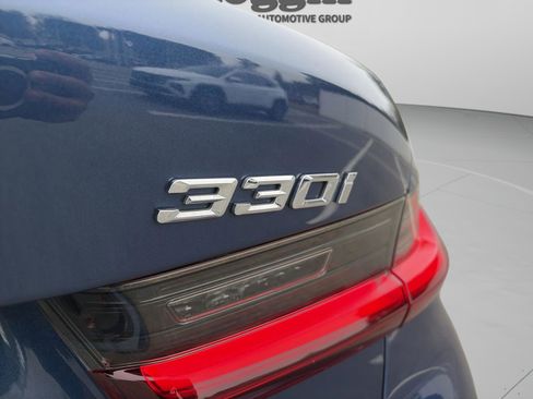 Used 2022 BMW 330i Sedan w/ Driving Assistance Package image 22