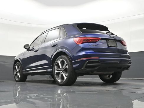 Used 2021 Audi Q3 2.0T Premium w/ Convenience Package AWD/4WD image 25