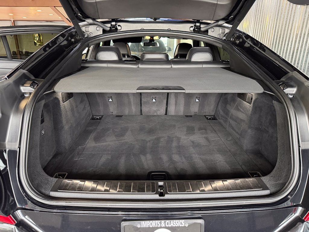 Used 2022 BMW X6 M50i AWD/4WD image 22