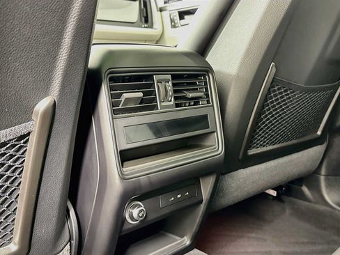 Certified 2025 Porsche Cayenne S AWD/4WD image 26