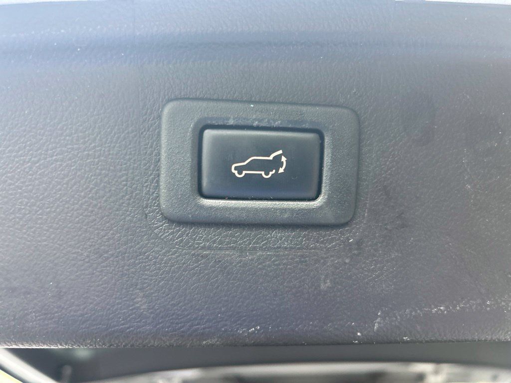 Used 2019 Subaru Outback 2.5i Limited w/ Popular Package #2 AWD/4WD image 19
