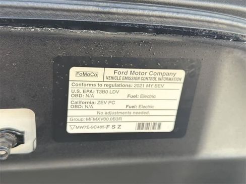 Used 2021 Ford Mustang Mach-E Premium image 9