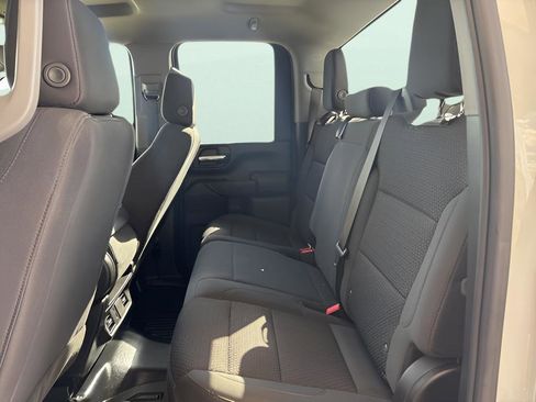 Used 2024 GMC Sierra 2500 Pro w/ Convenience Package image 11