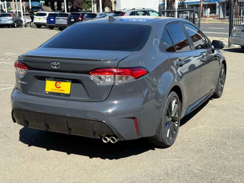 Used 2024 Toyota Corolla SE image 5