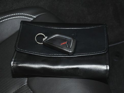 Used 2024 Chevrolet Corvette Stingray Convertible RWD image 55