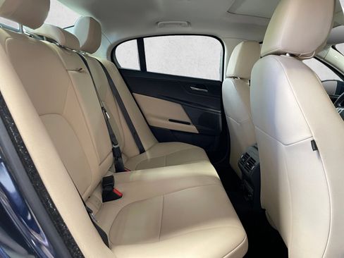 Used 2018 Jaguar XE Premium AWD/4WD image 25
