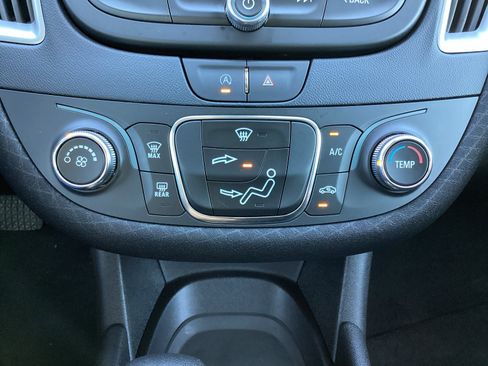 Certified 2022 Chevrolet Malibu LS image 21