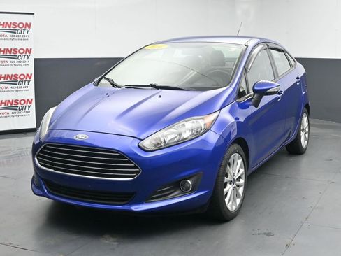 Used 2014 Ford Fiesta SE w/ Equipment Group 201A FWD image 4