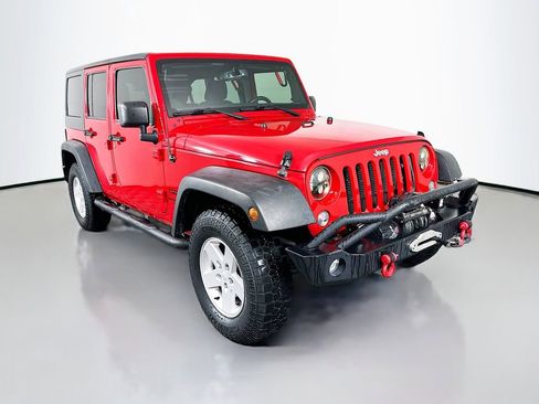Used 2018 Jeep Wrangler Unlimited Sport S AWD/4WD image 3