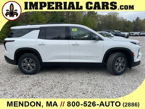 New 2026 Chevrolet Traverse LT w/ LPO, Floor Liner Package AWD/4WD image 14