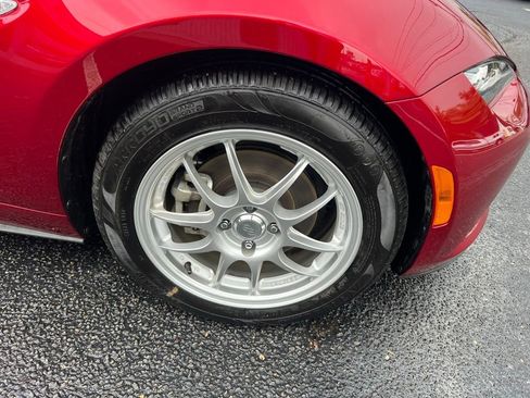 Used 2024 MAZDA MX-5 Miata Sport image 34