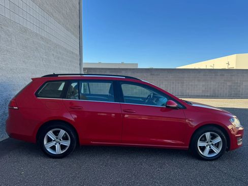 Used 2015 Volkswagen Golf TDI S FWD image 4