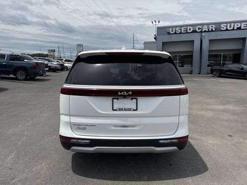 Used 2022 Kia Carnival LX FWD image 18