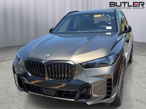Certified 2025 BMW X5 sDrive40i w/ M Sport Package RWD image 3