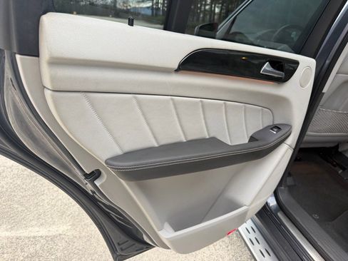 Used 2016 Mercedes-Benz GL 450 4MATIC image 21