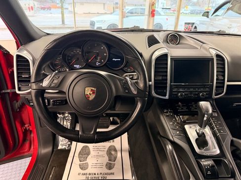 Used 2014 Porsche Cayenne Diesel AWD/4WD image 23