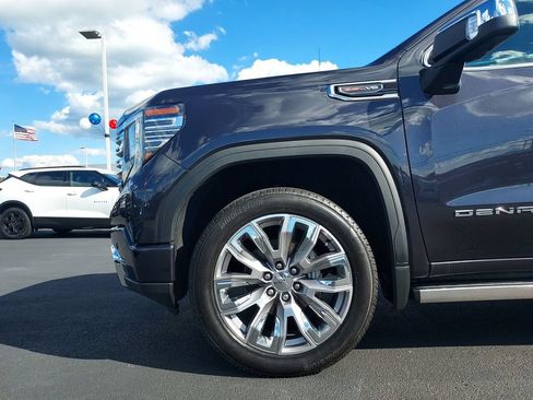 Used 2025 GMC Sierra 1500 Denali w/ Denali Reserve Package AWD/4WD image 16