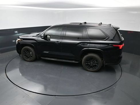 Used 2024 Toyota Sequoia Platinum w/ TRD Off-Road Package AWD/4WD image 16