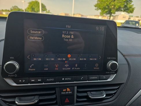Used 2020 Nissan Altima 2.5 SR AWD/4WD image 16