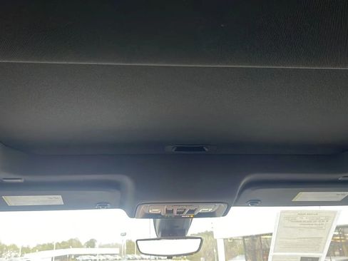 Used 2019 Chevrolet Silverado 1500 High Country w/ Technology Package image 18