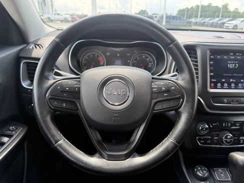 Used 2019 Jeep Cherokee Trailhawk w/ Comfort/Convenience Group AWD/4WD image 9