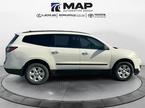 Used 2015 Chevrolet Traverse LS image 9