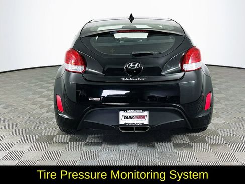 Used 2012 Hyundai Veloster image 9